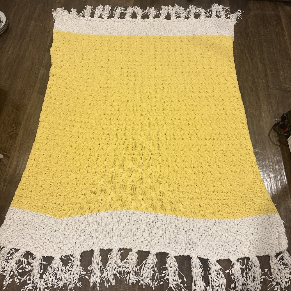 Nicole Miller Artelier Soft Cable Throw Blanket Yellow/White w/ Fringe 47"x57"